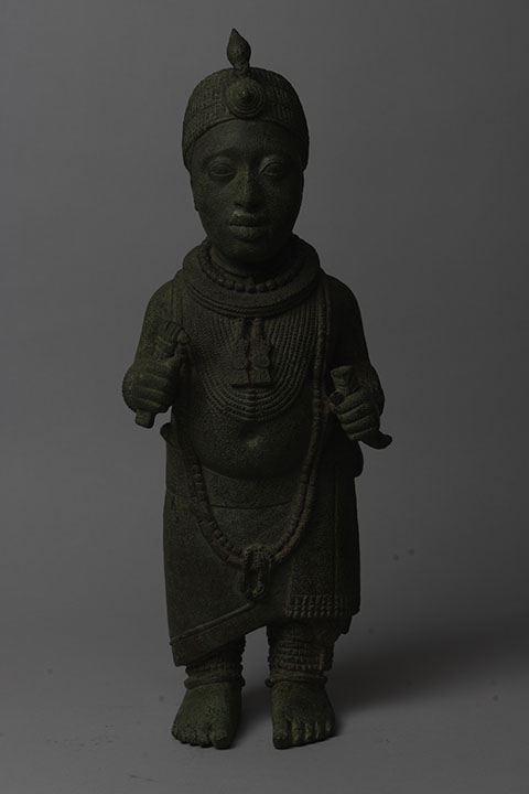 Ife Bronze figure(Ooni)